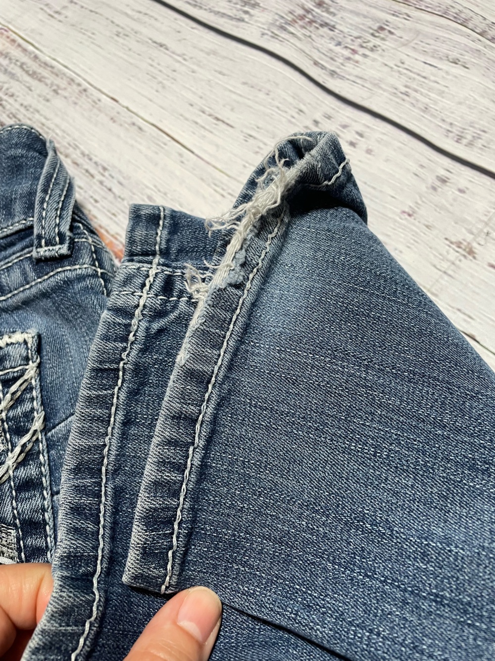 Ariat Real Denim mid-rise straight-leg women's jeans. Size 28R - Picture 12 of 14